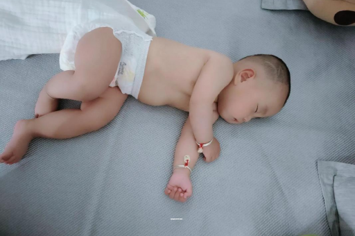 东至四个月宝宝不爱笑